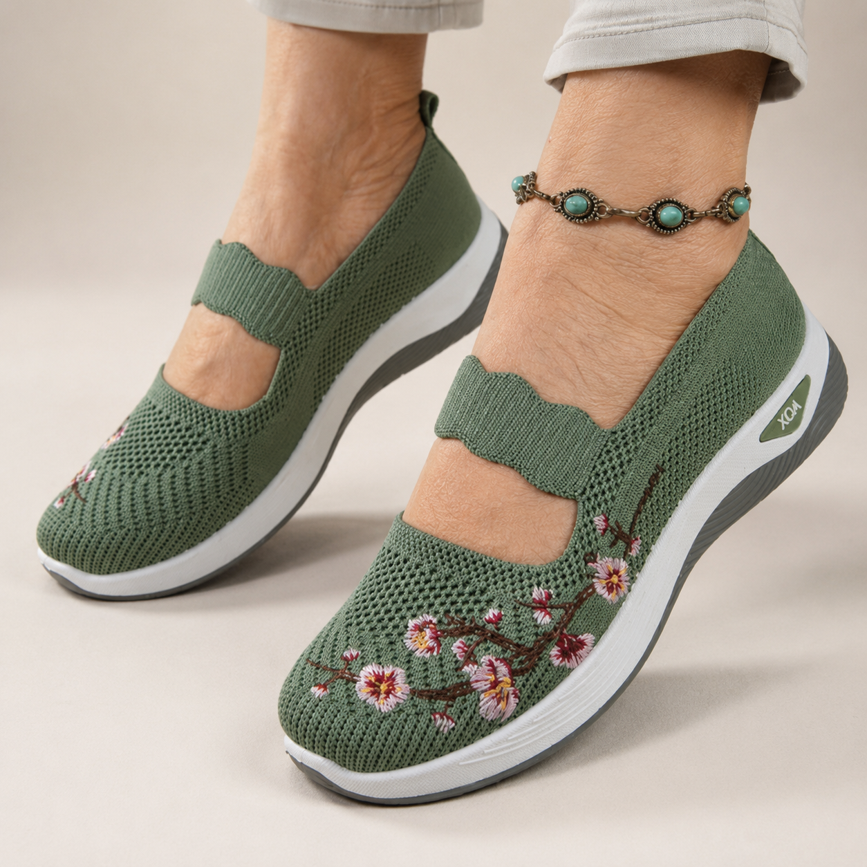 Donna - Cushioned Orthopedic Shoes