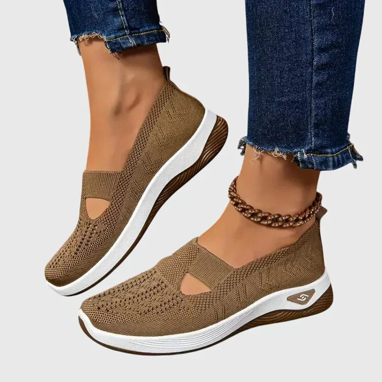 Women’s Lightweight Cushioned Walking Shoes