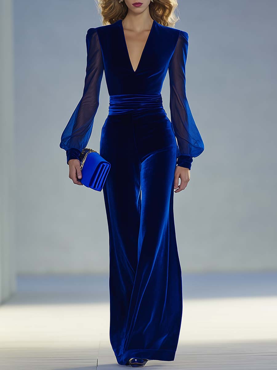 Elegant Set Made of Blue Velvet Fabric with a V-Neck and Mesh Details