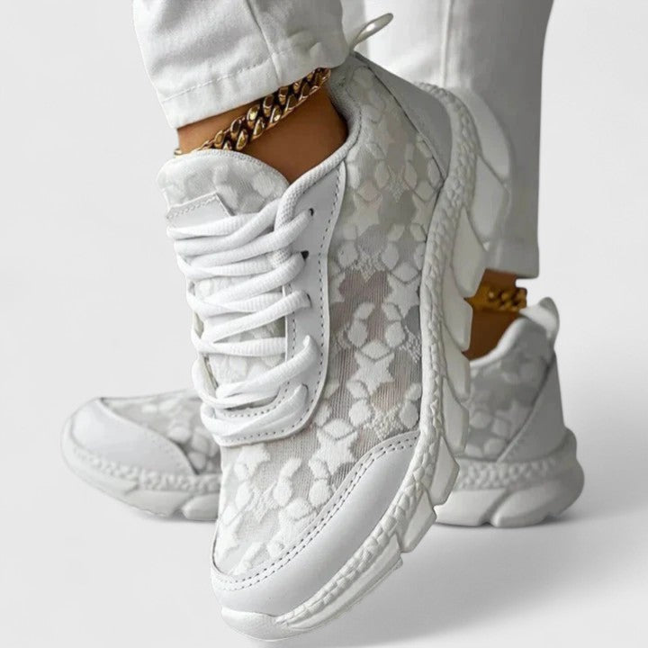 Women’s Lightweight Breathable Cushioned Sneakers