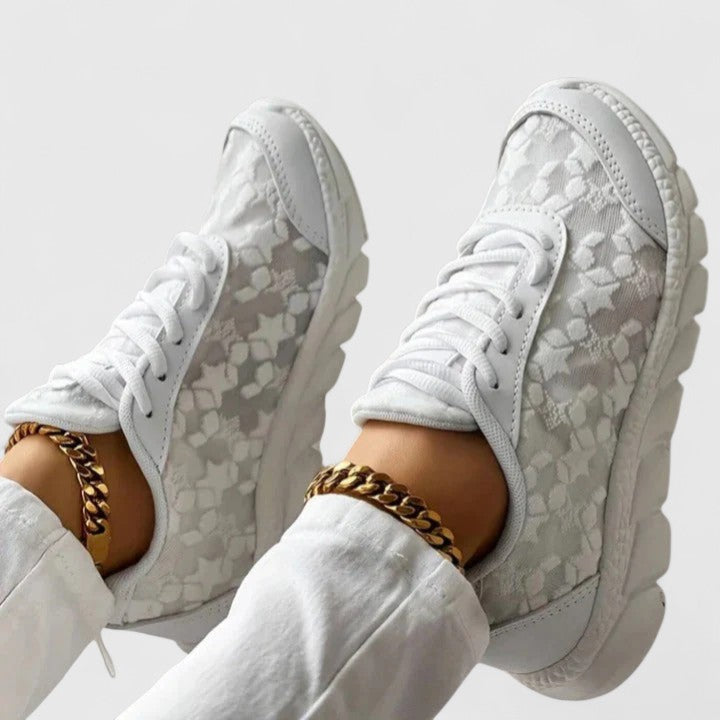 Women’s Lightweight Breathable Cushioned Sneakers