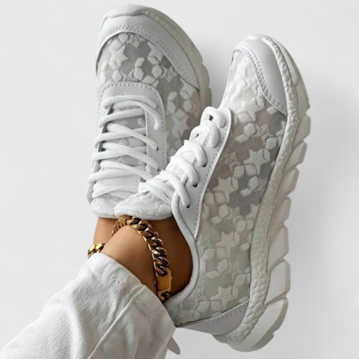 Women’s Lightweight Breathable Cushioned Sneakers