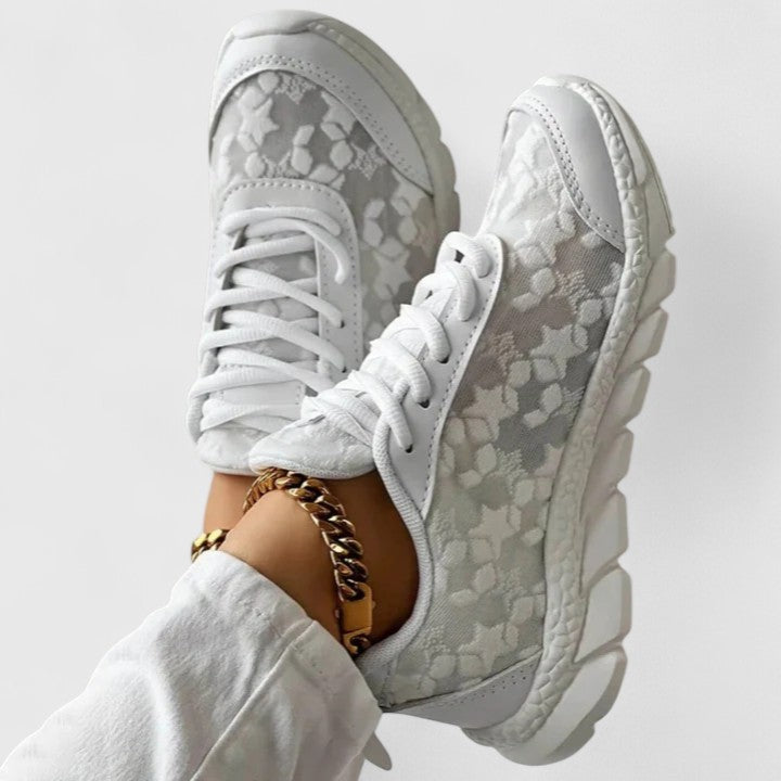 Women’s Lightweight Breathable Cushioned Sneakers