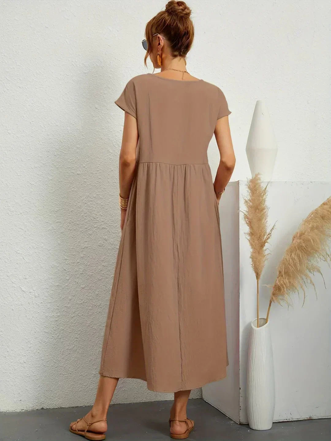 Xenia - Classic Pleated Midi Dress