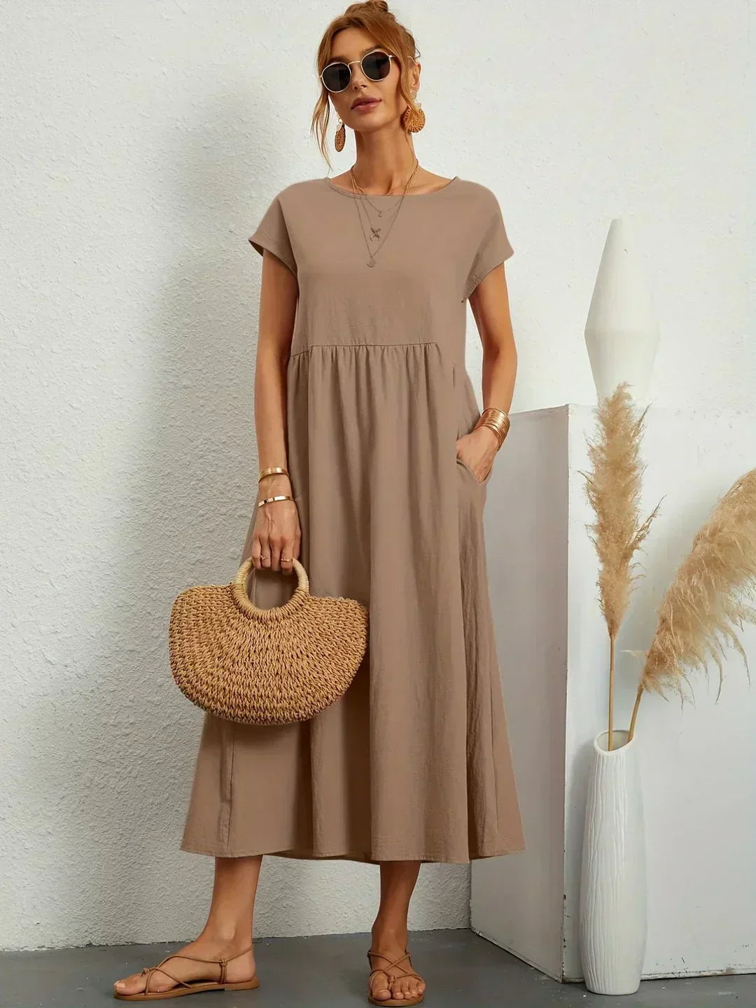 Xenia - Classic Pleated Midi Dress