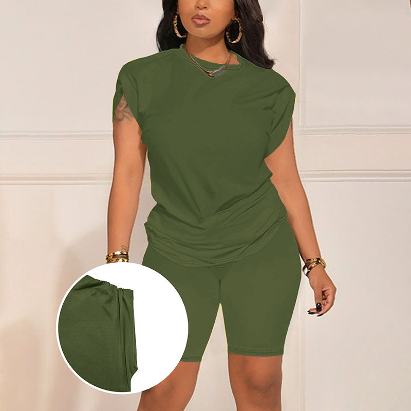 Elodie | Front-Pleat Top & High-Waisted Slim-Fit Shorts Set